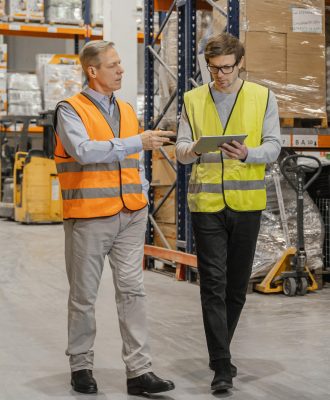men-with-tablet-working-logistic